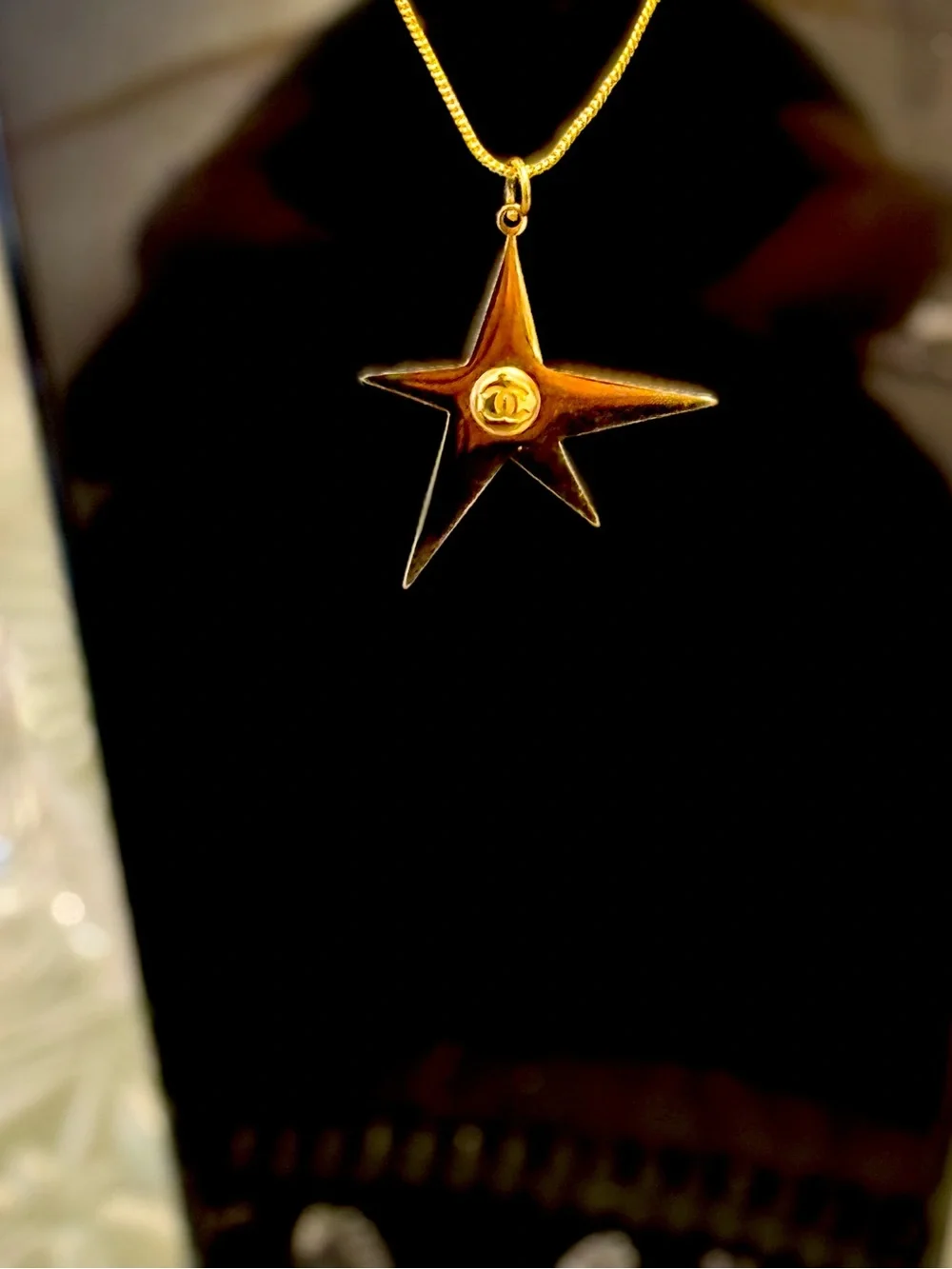 Authentic &Original !CHANEL Gold Star Charm large with a beautiful gold chain - Picture 3 of 13